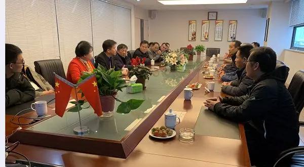 舌头伸进去添的我好爽